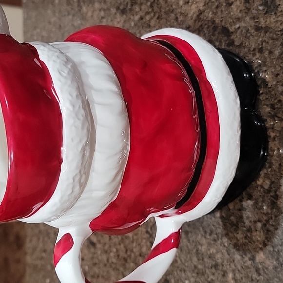 Santa Pitcher - Picture 4 of 5
